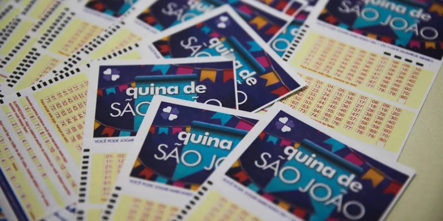 Em todo o país, oito apostas acertaram cinco números da Quina de São João, e dividiram o prêmio de R$ 216.787.644,54, o maior da história do sorteio.