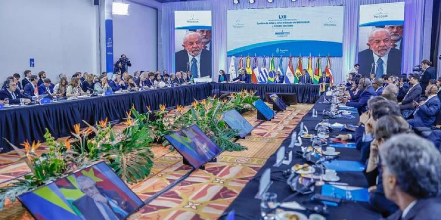 Brasil recebeu do governo argentino a presidência temporária do bloco.