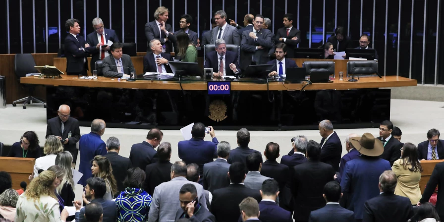 Câmara dos Deputados aprovou texto do arcabouço fiscal vindo do Senado