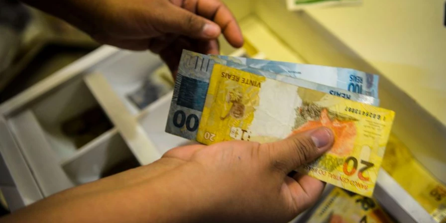 Portabilidade de consignado para CLT entre bancos começa a valer.
