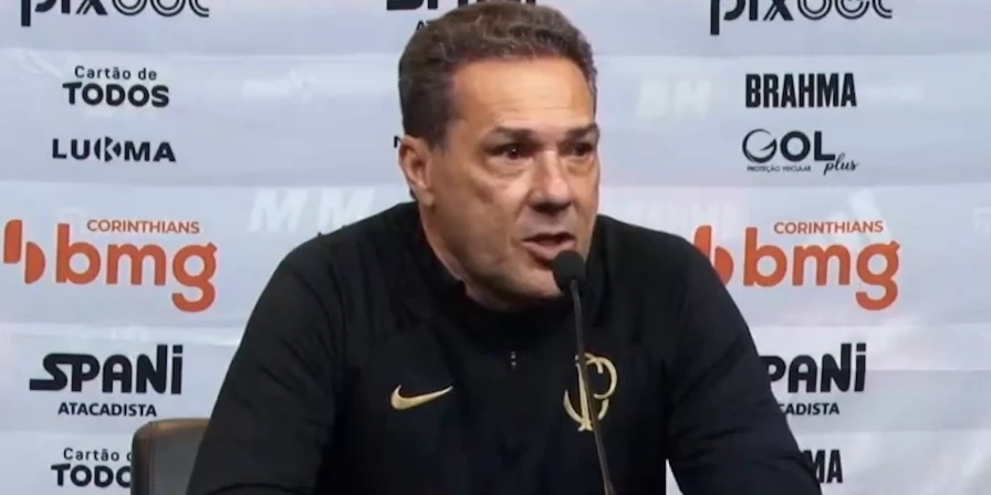 Vanderlei Luxemburgo, técnico do Corinthians.