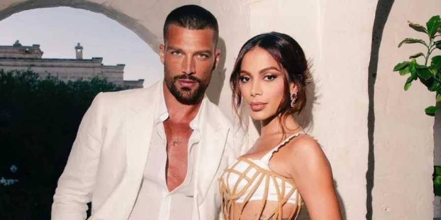 Anitta e Simone Sussina em evento da Dolce & Gabbana.