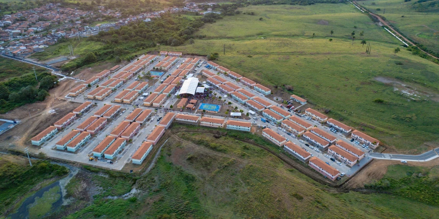 Minha Casa, Minha Vida vai atender famílias com renda mensal de até R$ 8 mil, em áreas urbanas, e de até R$ 96 mil no ano, na zona rural.