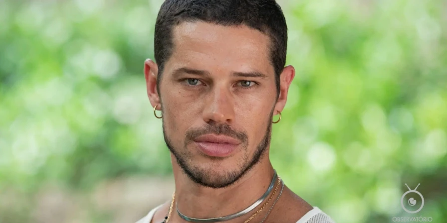 Lui (José Loreto)