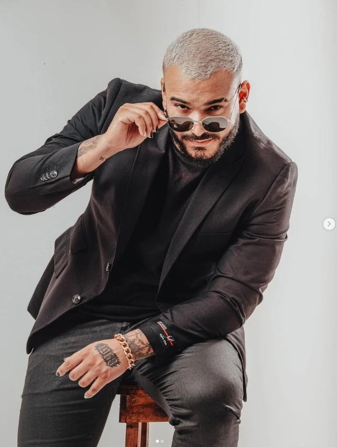 Álvaro promete incendiar o público com seu repertório de arrocha. (Foto: divulgação)