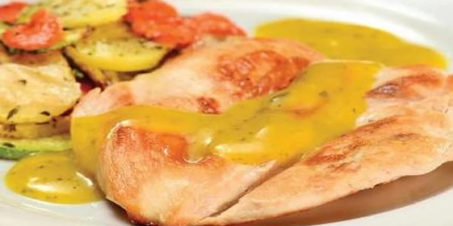 Filé de frango com mostarda e mel.