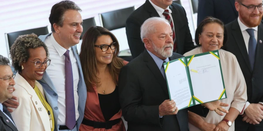O presidente Lula durante lançamento do Programa Escola em Tempo Integral.