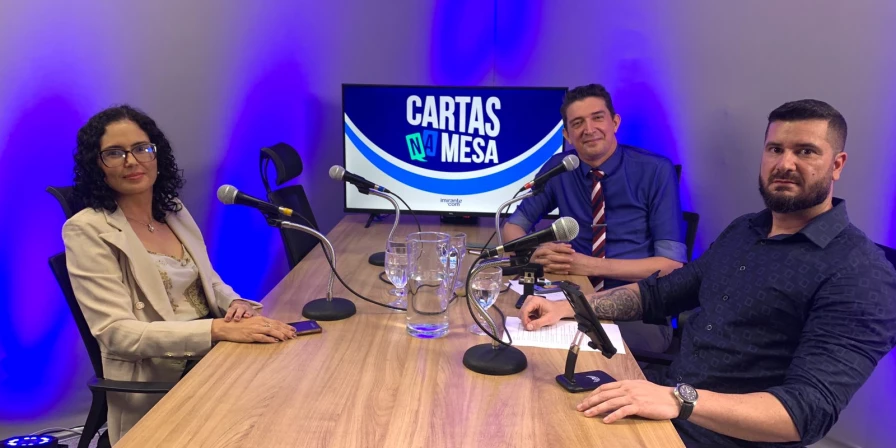 Érica Garreto concedeu entrevista nesta terça-feira aos jornalistas José Linhares Jr e Gilberto Léda.