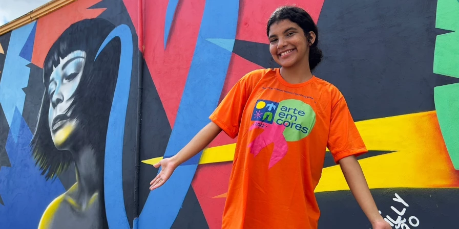 O projeto visa capacitar e promover artistas visuais a partir de videoaulas de artes e monitorias.