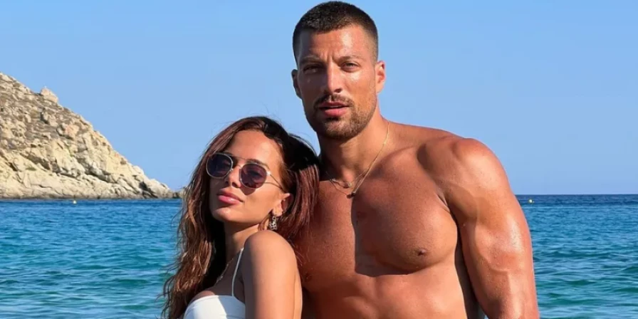 Anitta e Simone Susinna deixam de se seguir nas redes sociais.
