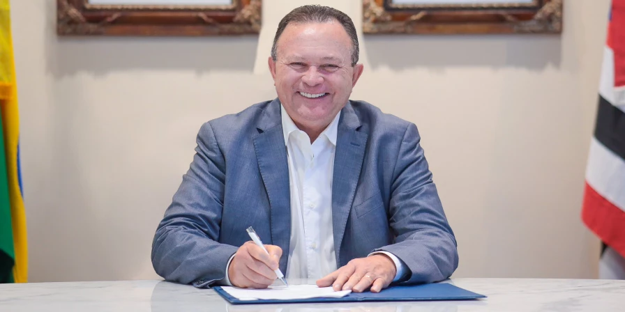Notícia foi dada na manhã deste sábado pelo governador.