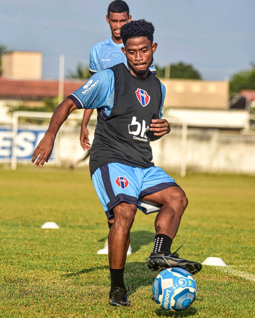 MAC trabalha nesta quinta-feira (31) no campo do Sesi mais uma vez com portões fechados (Crédito: Hiago Ferreira)