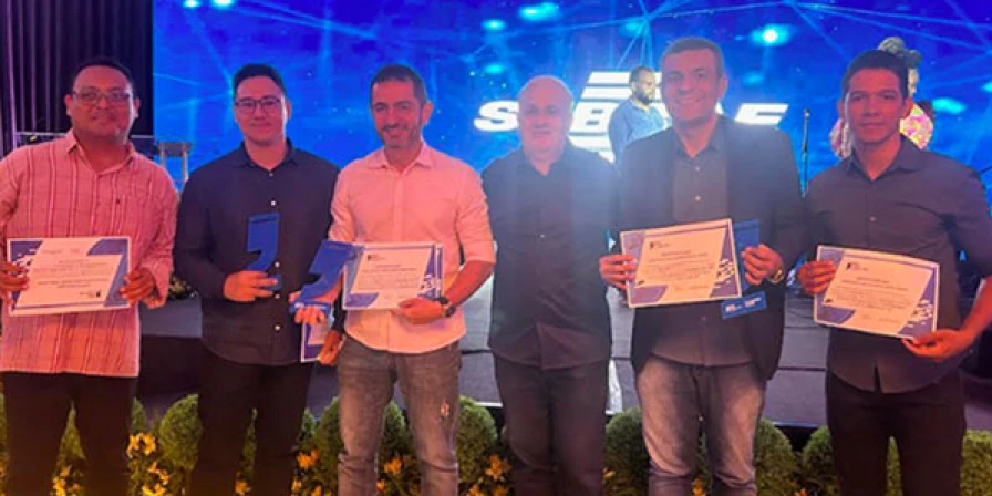 Ismael Araújo, Rodrigo Bomfim, Jorge Aragão, Zeca Soares, Juraci Filho e Wallace Brito estiveram no evento recebendo a premiação.