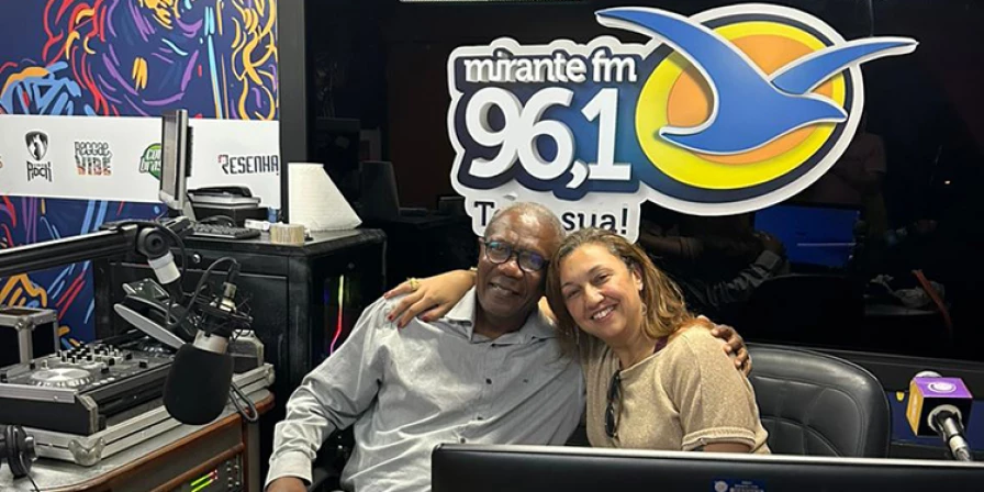 Cláudia Assef no Plugado, na Mirante FM
