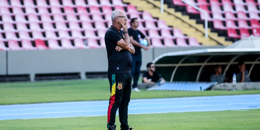 Márcio Fernandes deixa o Sampaio Corrêa com 21 jogos e quatro vitórias