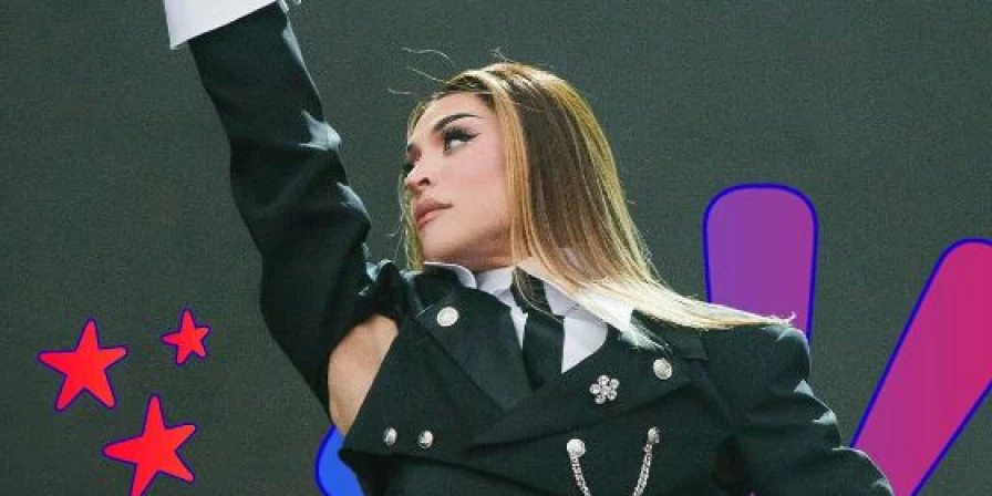 Pabllo Vittar no palco do The Town.