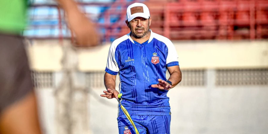 Robson Melo, técnico do Imperatriz.