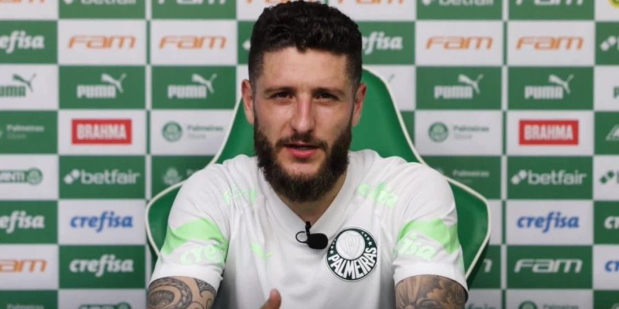 Zé Rafael, meio-campista do Palmeiras.