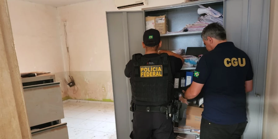 A investigação teve início a partir de informações apuradas em Auditoria do Ministério da Saúde, que identificou distorções na produção ambulatorial dos procedimentos relacionados à reabilitação do Pós-Covid-19.