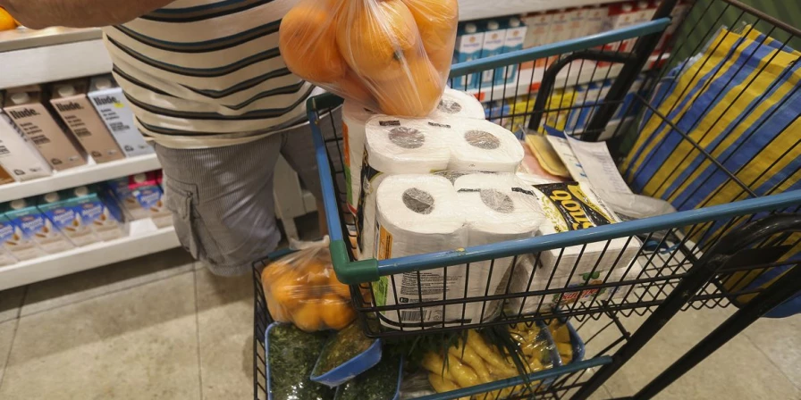 De acordo com o indicador do Ipea, é considerada renda muito baixa a família que recebe até de R$ 2.015 por mês.