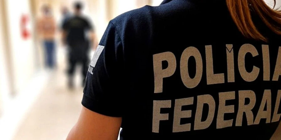 A investigação teve início quando dois magistrados detectaram alterações em documentos, com uso fraudulento de suas assinaturas digitais.