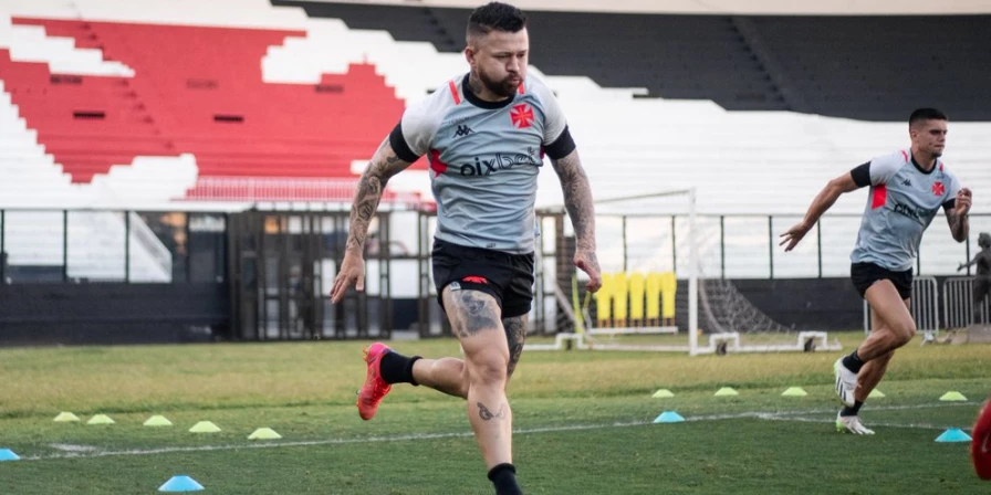 Rossi, atacante do Vasco.