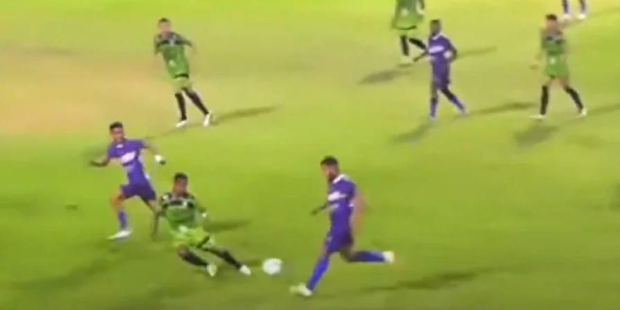 Lance da partida entre ITZ Sport e Bacabal, pela Segundinha Maranhense.