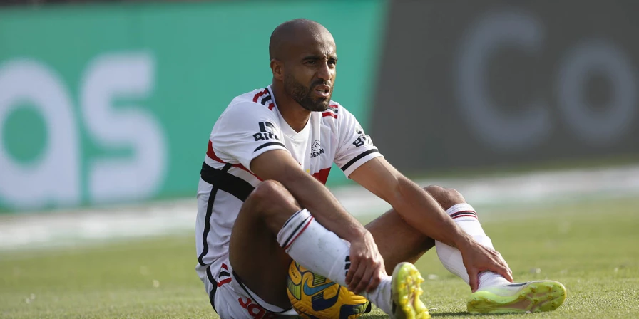 Lucas na partida deste domingo (24) no Morumbi