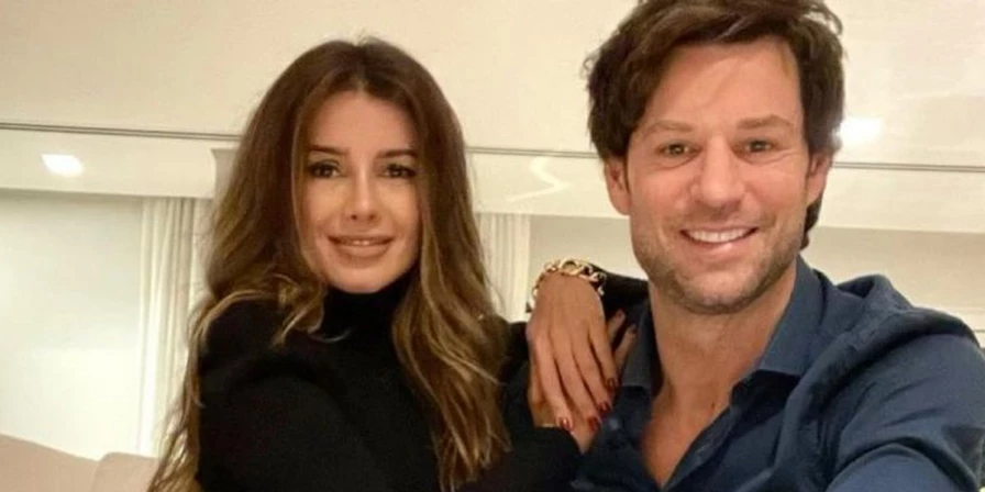 Rony Cecconello e Paula Fernandes terminam namoro.