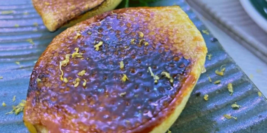 Creme brulée de limão siciliano.