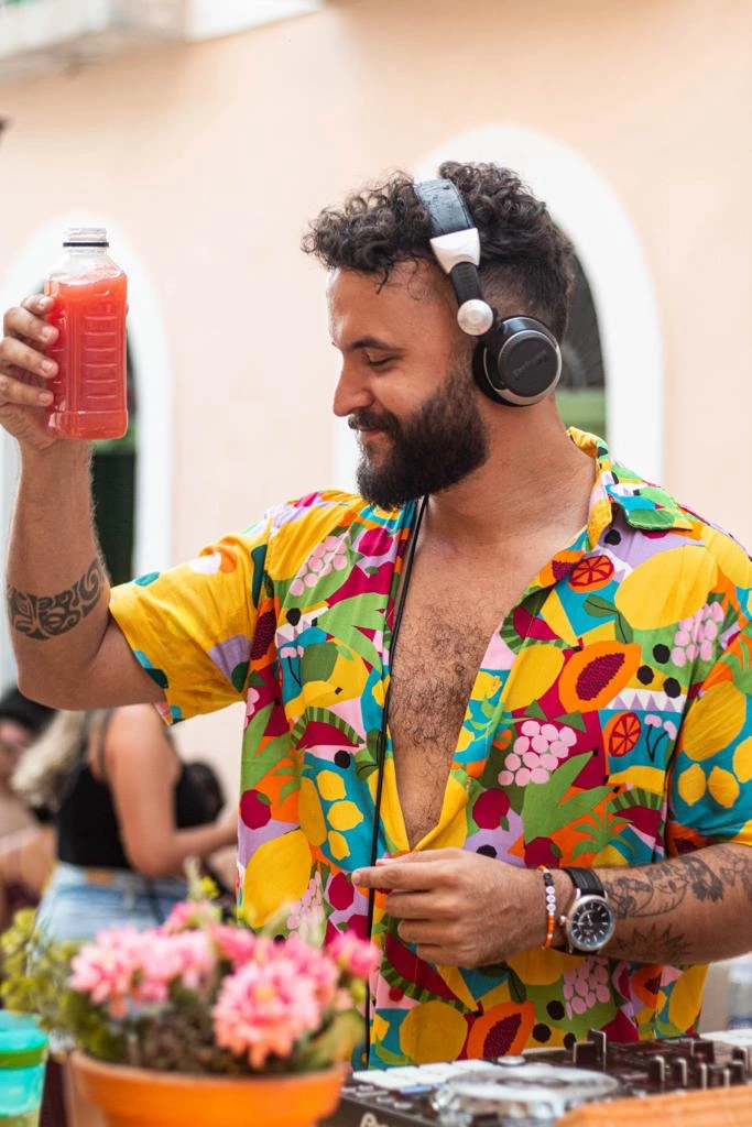 DJ Felix fará remixes e edits nas mais diversas vertentes