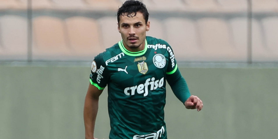 Raphael Veiga deixa Palmeiras