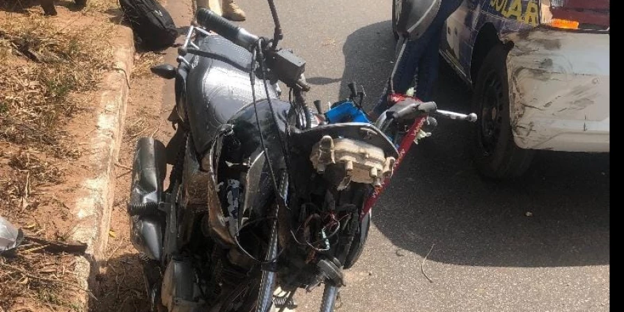 A motocicleta do homem ferido possui placa registrada no Maranhão.