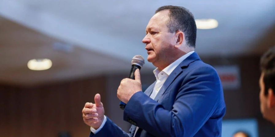 Brandão diz que indústria deve se adequar a exigências ambientais