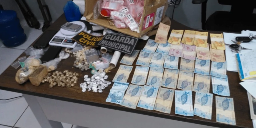 Material apreendido com homem preso em São José de Ribamar.