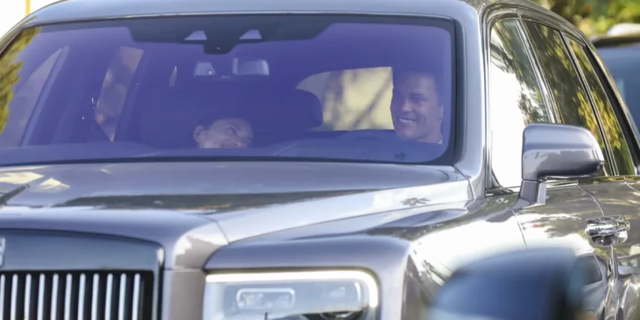 Irina Shayk e Tom Brady quando foram flagrados pela primeira vez juntos.
