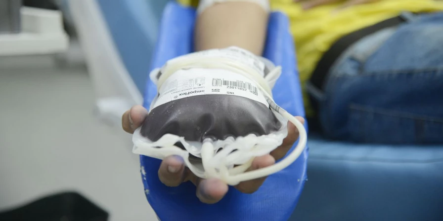 Há critérios que permitem ou impedem uma doação de sangue.