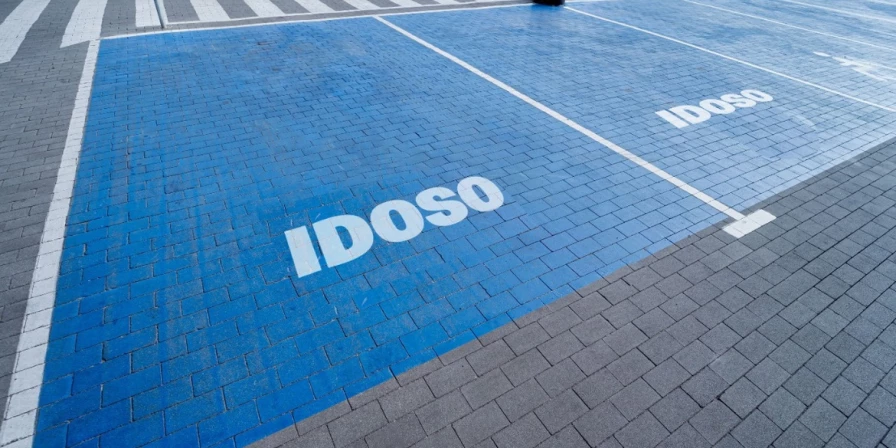 Vaga de uso exclusivo para idoso.