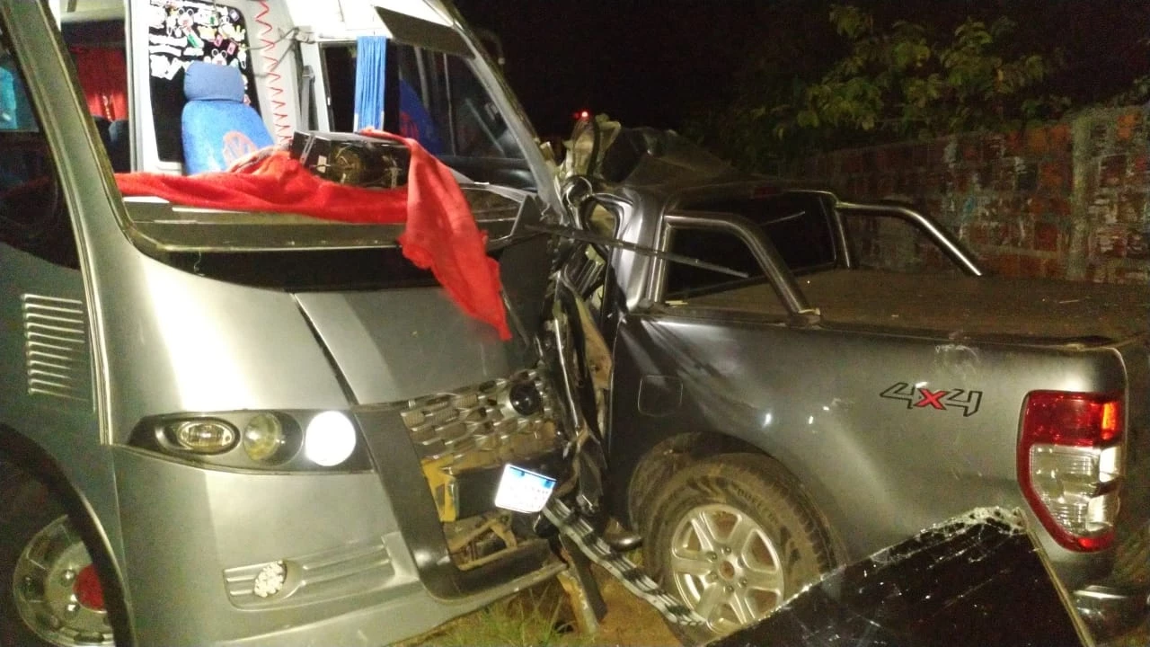 Colisão entre dois veículos em Rosário nesse domingo (5). (Foto: Divulgação/PRF-MA)