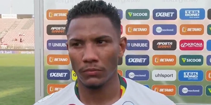 Maurício, volante do Sampaio Corrêa.