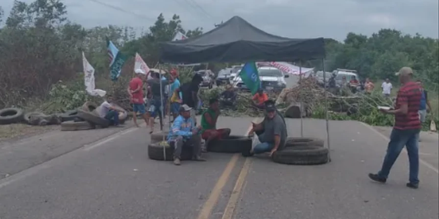 O protesto começou na MA–206, que liga a BR-316 ao litoral norte do Maranhão, perto da divisa com o estado do Pará.