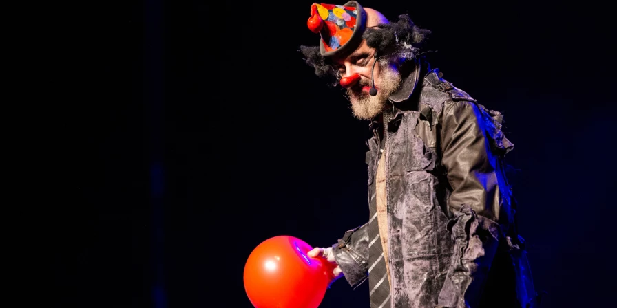 Lona Sesc Circo está até sábado na Praça Maria Aragão.