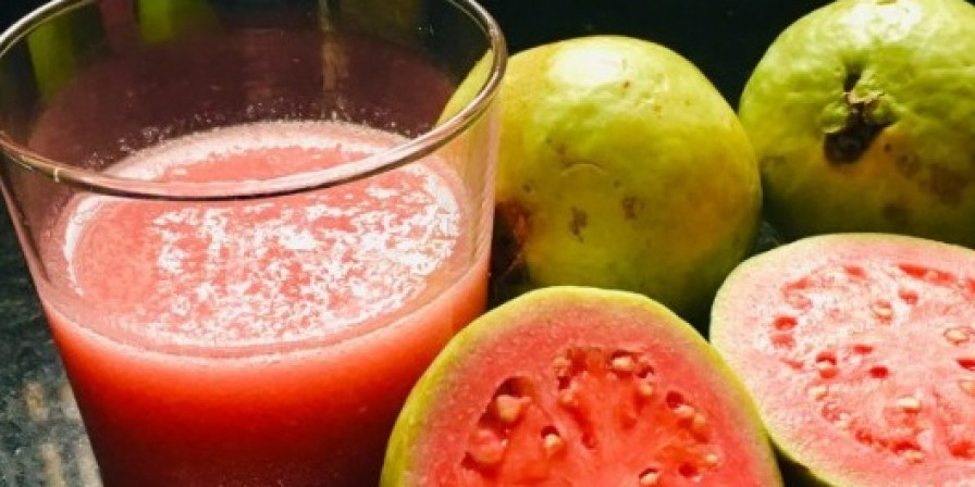 Suco de Goiaba com Requeijão