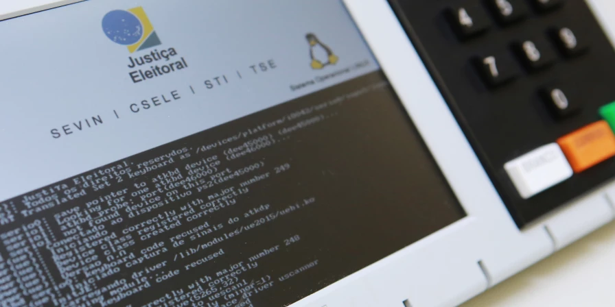 Um exemplo é a inteligência artificial (IA) e seu potencial de turbinar problemas já de difícil controle, como as notícias falsas e a desinformação sobre o processo eleitoral.