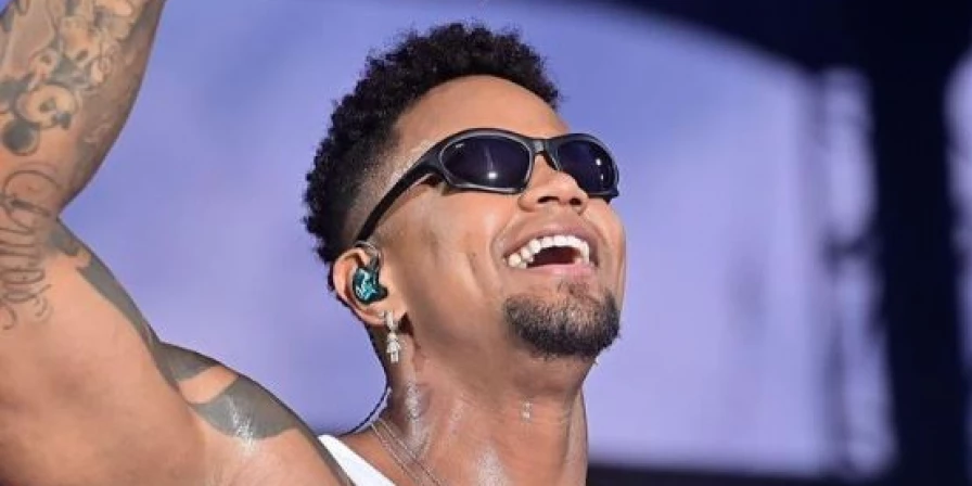 O show de Léo Santana está previsto para o dia 28 de dezembro.