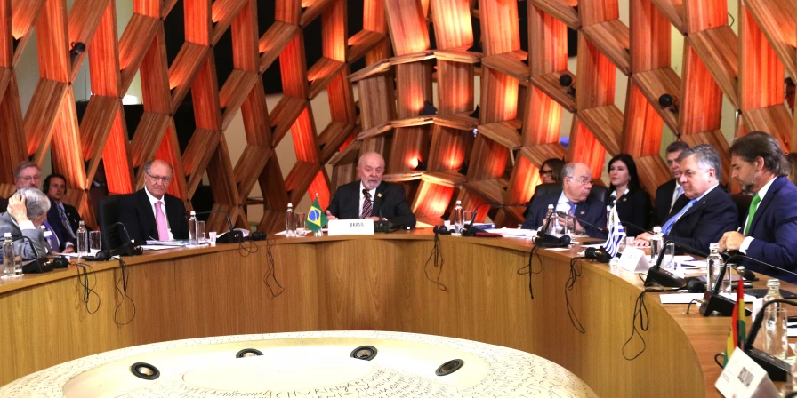 O presidente Luiz Inácio Lula da Silva durante a abertura de reunião de cúpula dos países membros do Mercosul.