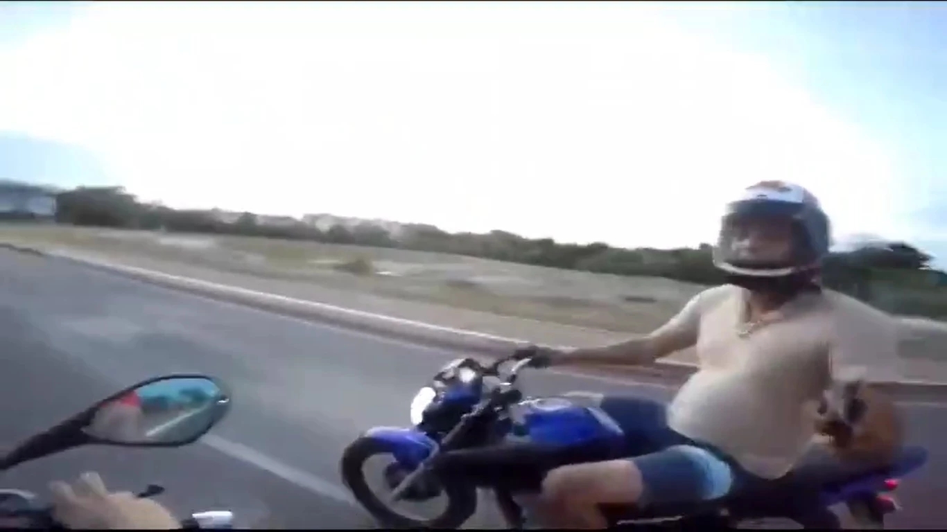 De acordo com o investigador da Delegacia de Repressão ao Narcotráfico (DENARC), Hedilberto Régis, o homem foi identificado como Allyson Nathanael Silva, de 27 anos. (Foto: reprodução)