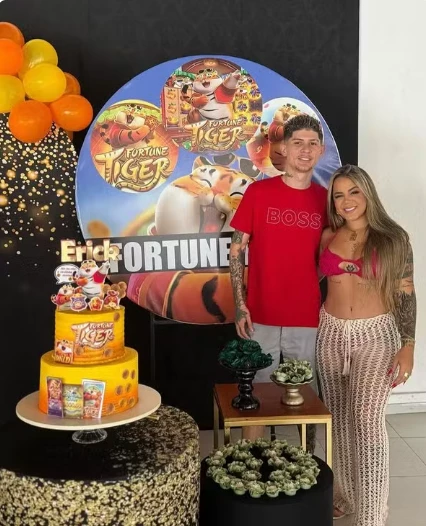 Skarlete Melo e o marido, o também influenciador digital, Erick Costa, presos em operação nesta sexta-feira (15). — Foto: Arquivo pessoal