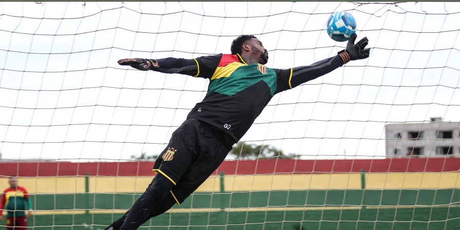 Goleiro Felipe em treino do Sampaio Corrêa