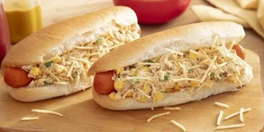 cachorro-quente com frango.